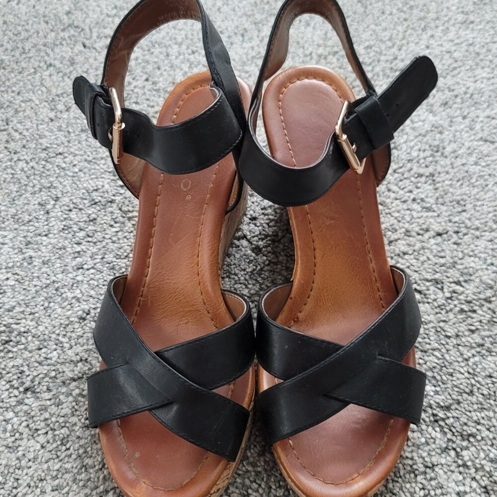 Pesaro Viola Cork Wedged Sandals in size 8
